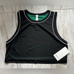 Lululemon women’s Green and Black Cropped Reversible Mesh Tank